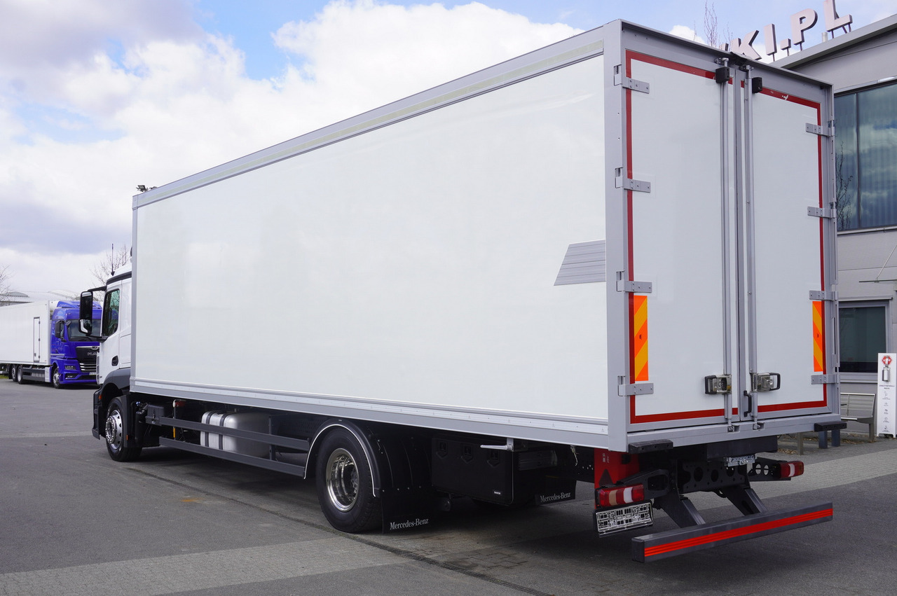 MERCEDES-BENZ Actros 1824 / Refrigerator / Carrier Supra 1250 / Sleeping cabin - Tovornjak hladilnik: slika 5 MERCEDES-BENZ Actros 1824 / Refrigerator / Carrier Supra 1250 / Sleeping cabin - Tovornjak hladilnik: slika 5