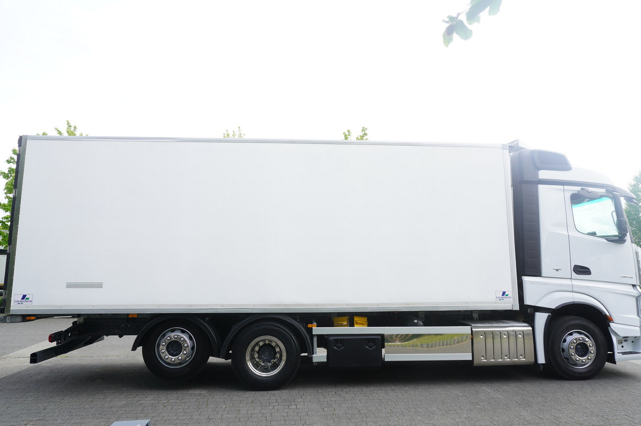 MERCEDES-BENZ Actros 2543 / Lecapitaine Refrigerator Multitemperature / Carrier Supra 950 MT - Tovornjak hladilnik: slika 5 MERCEDES-BENZ Actros 2543 / Lecapitaine Refrigerator Multitemperature / Carrier Supra 950 MT - Tovornjak hladilnik: slika 5