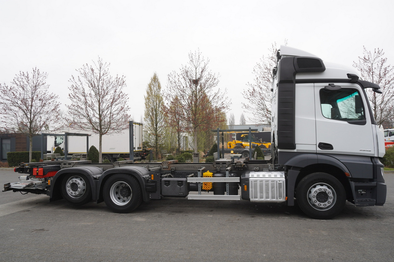 MERCEDES-BENZ Actros 2545 6×2 MP5 / ADR / several units - Kontejnerski tovornjak/ Tovornjak z zamenljivim tovoriščem: slika 2 MERCEDES-BENZ Actros 2545 6×2 MP5 / ADR / several units - Kontejnerski tovornjak/ Tovornjak z zamenljivim tovoriščem: slika 2