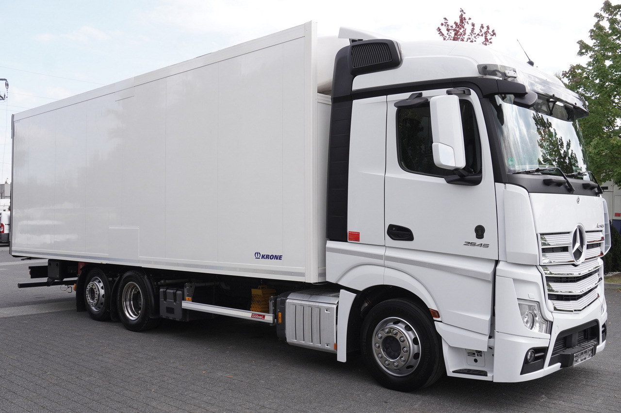 MERCEDES-BENZ Actros 2545 MP5 6×2 E6 / KRONE REFRIGERATOR 40 pallets Bitemperature Doppelstock / high 2.7m - Tovornjak hladilnik: slika 2 MERCEDES-BENZ Actros 2545 MP5 6×2 E6 / KRONE REFRIGERATOR 40 pallets Bitemperature Doppelstock / high 2.7m - Tovornjak hladilnik: slika 2
