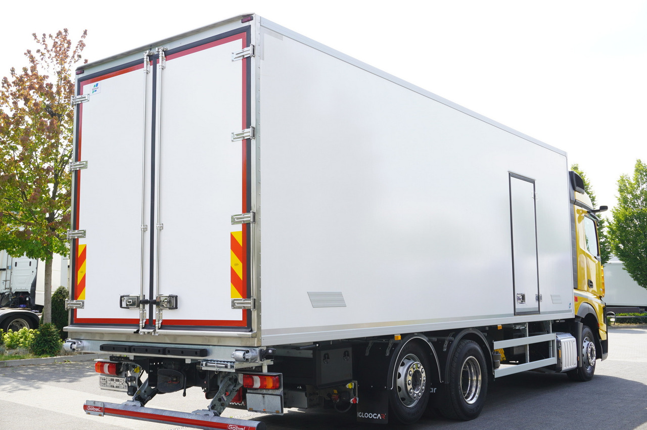 MERCEDES-BENZ Actros 2545 MP5 6×2 E6 / NEW Igloocar refrigerator / 19 pallets - Tovornjak hladilnik: slika 4 MERCEDES-BENZ Actros 2545 MP5 6×2 E6 / NEW Igloocar refrigerator / 19 pallets - Tovornjak hladilnik: slika 4