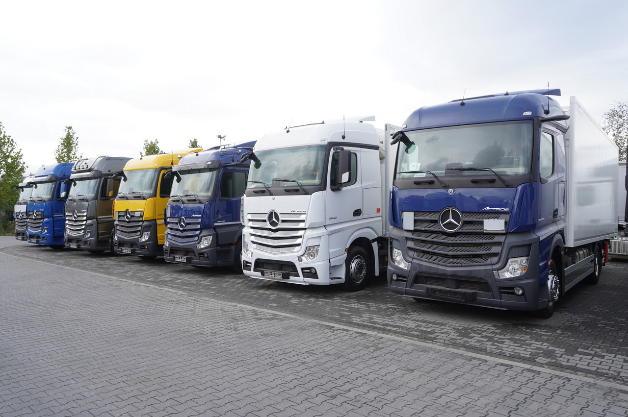MERCEDES-BENZ Actros 2545 / Multitemperature Refrigerator / several units - Tovornjak hladilnik: slika 2 MERCEDES-BENZ Actros 2545 / Multitemperature Refrigerator / several units - Tovornjak hladilnik: slika 2