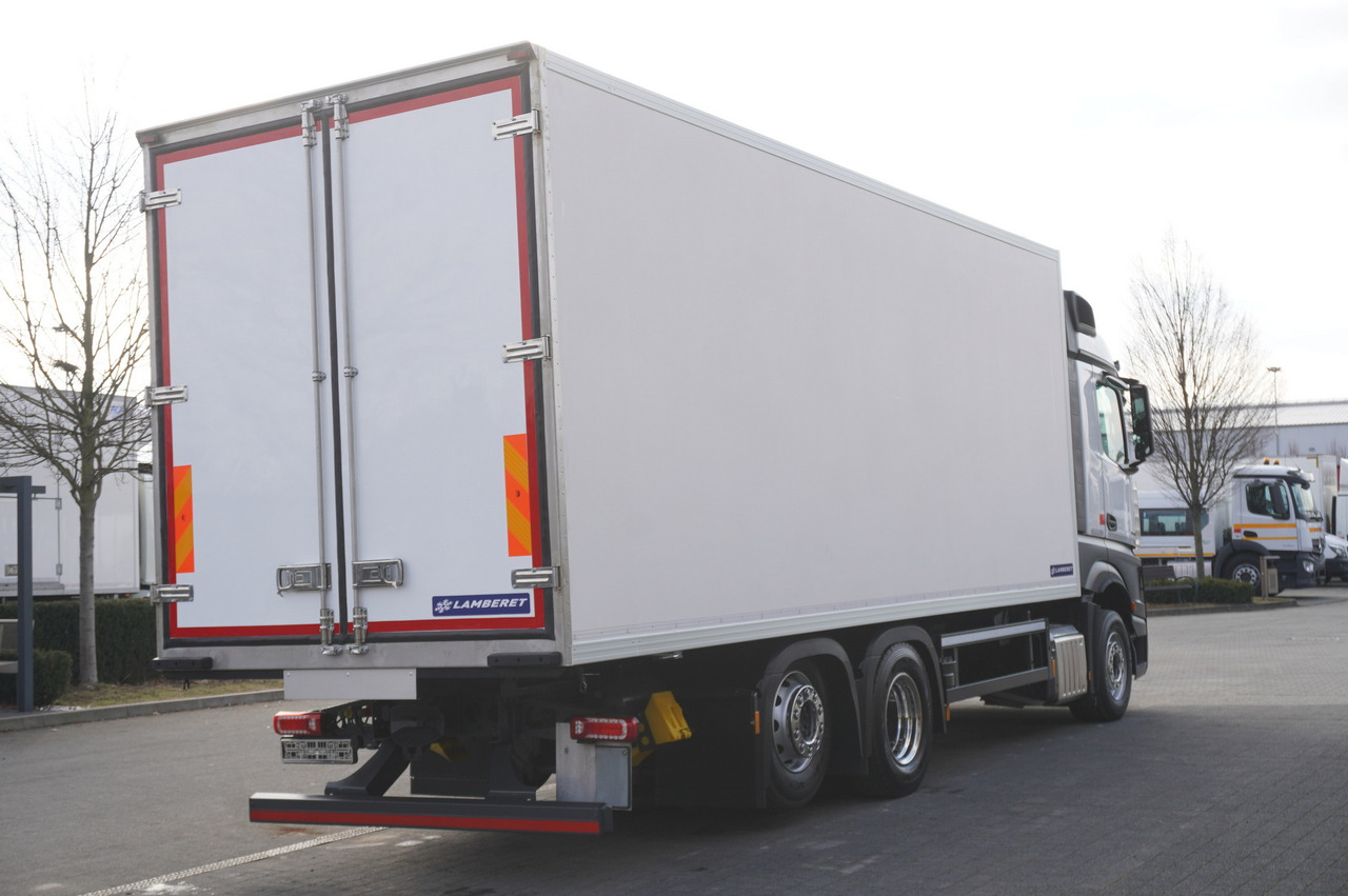 MERCEDES-BENZ Actros L 2545 / NEW Lamberet refrigerator / 2023 / 140 tho. km - Tovornjak hladilnik: slika 4 MERCEDES-BENZ Actros L 2545 / NEW Lamberet refrigerator / 2023 / 140 tho. km - Tovornjak hladilnik: slika 4