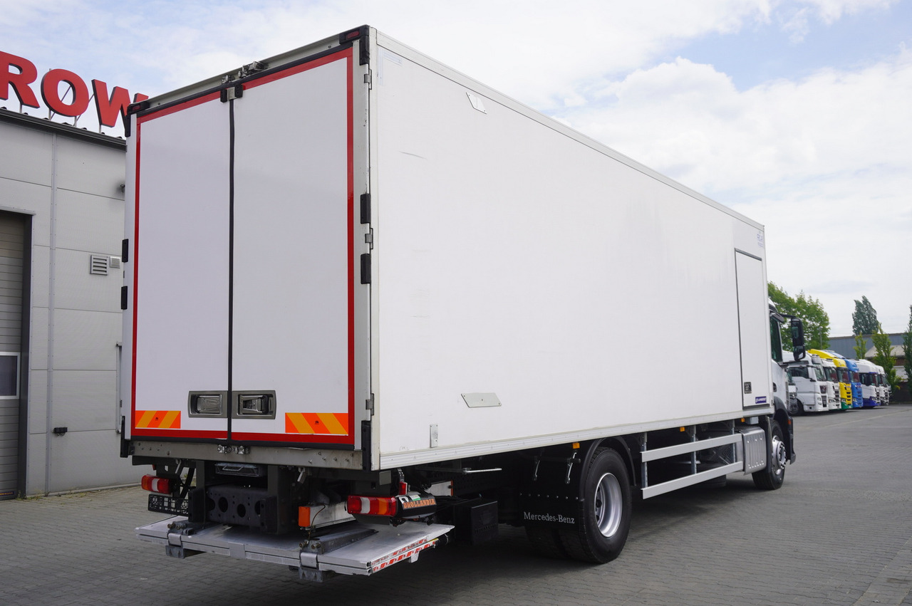 MERCEDES-BENZ Antos 1830 / Lamberet refrigerator superstructure 22 EPAL / Dhollandia lift 2000 kg - Tovornjak hladilnik: slika 4 MERCEDES-BENZ Antos 1830 / Lamberet refrigerator superstructure 22 EPAL / Dhollandia lift 2000 kg - Tovornjak hladilnik: slika 4