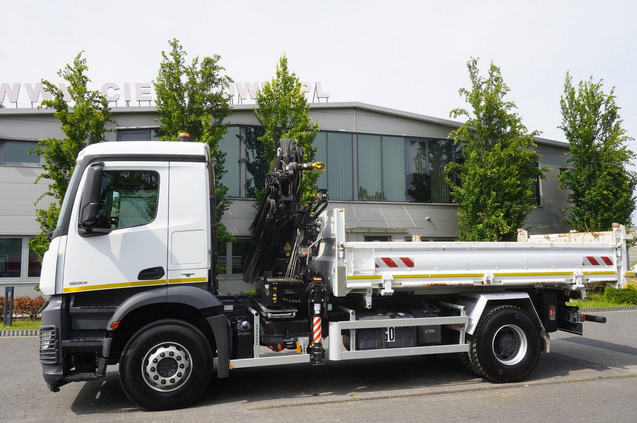 MERCEDES-BENZ Arocs 1833 / 87,000 km!!! / Hds HIAB X-DUO 128 B-2 / three-sided tipper - Tovornjak s kesonom, Tovornjak z dvigalom: slika 5 MERCEDES-BENZ Arocs 1833 / 87,000 km!!! / Hds HIAB X-DUO 128 B-2 / three-sided tipper - Tovornjak s kesonom, Tovornjak z dvigalom: slika 5