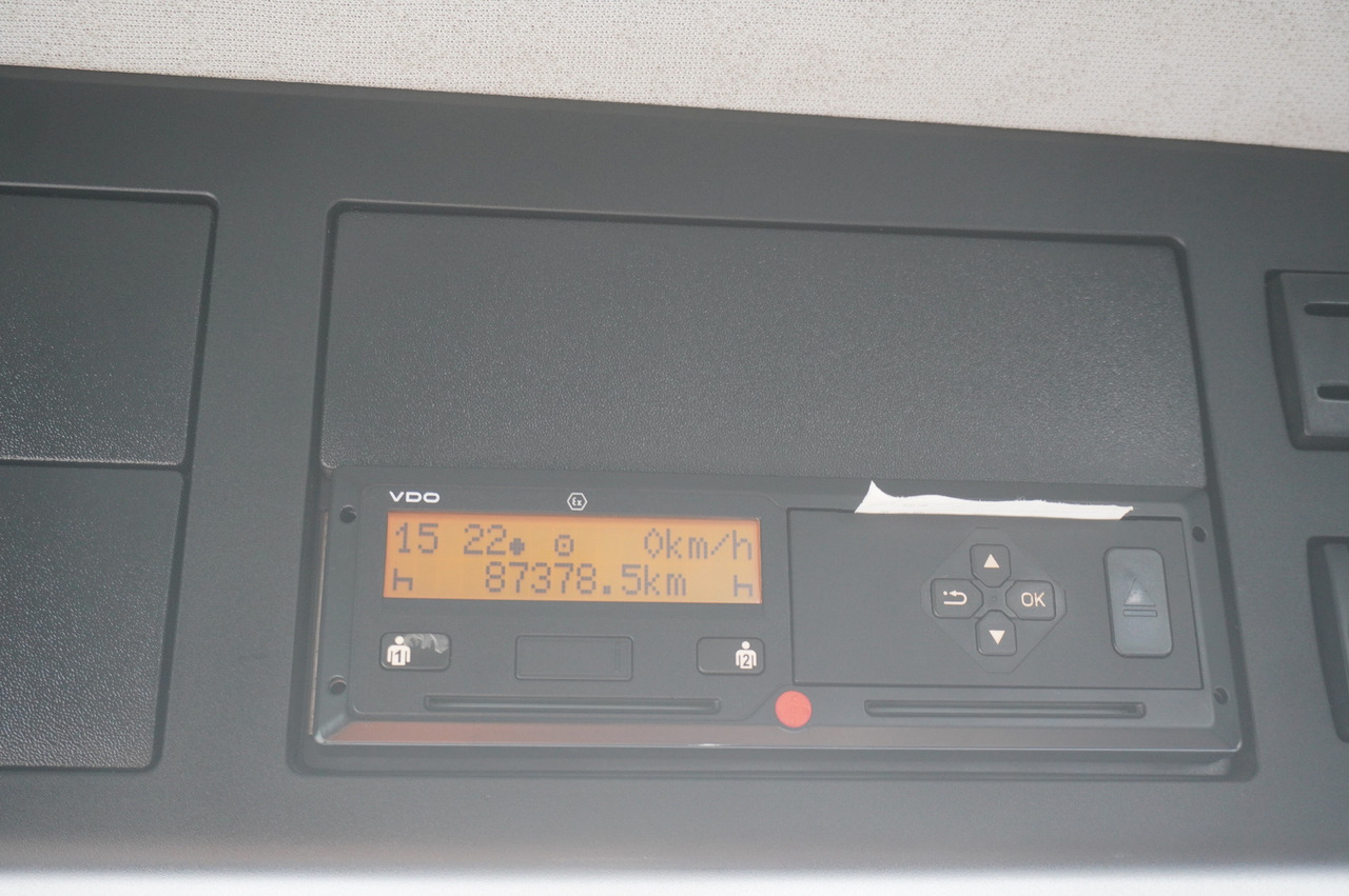 MERCEDES-BENZ Arocs 1833 / 87,000 km!!! / Hds HIAB X-DUO 128 B-2 / three-sided tipper - Tovornjak z dvigalom, Tovornjak z dvigalom: slika 2 MERCEDES-BENZ Arocs 1833 / 87,000 km!!! / Hds HIAB X-DUO 128 B-2 / three-sided tipper - Tovornjak z dvigalom, Tovornjak z dvigalom: slika 2