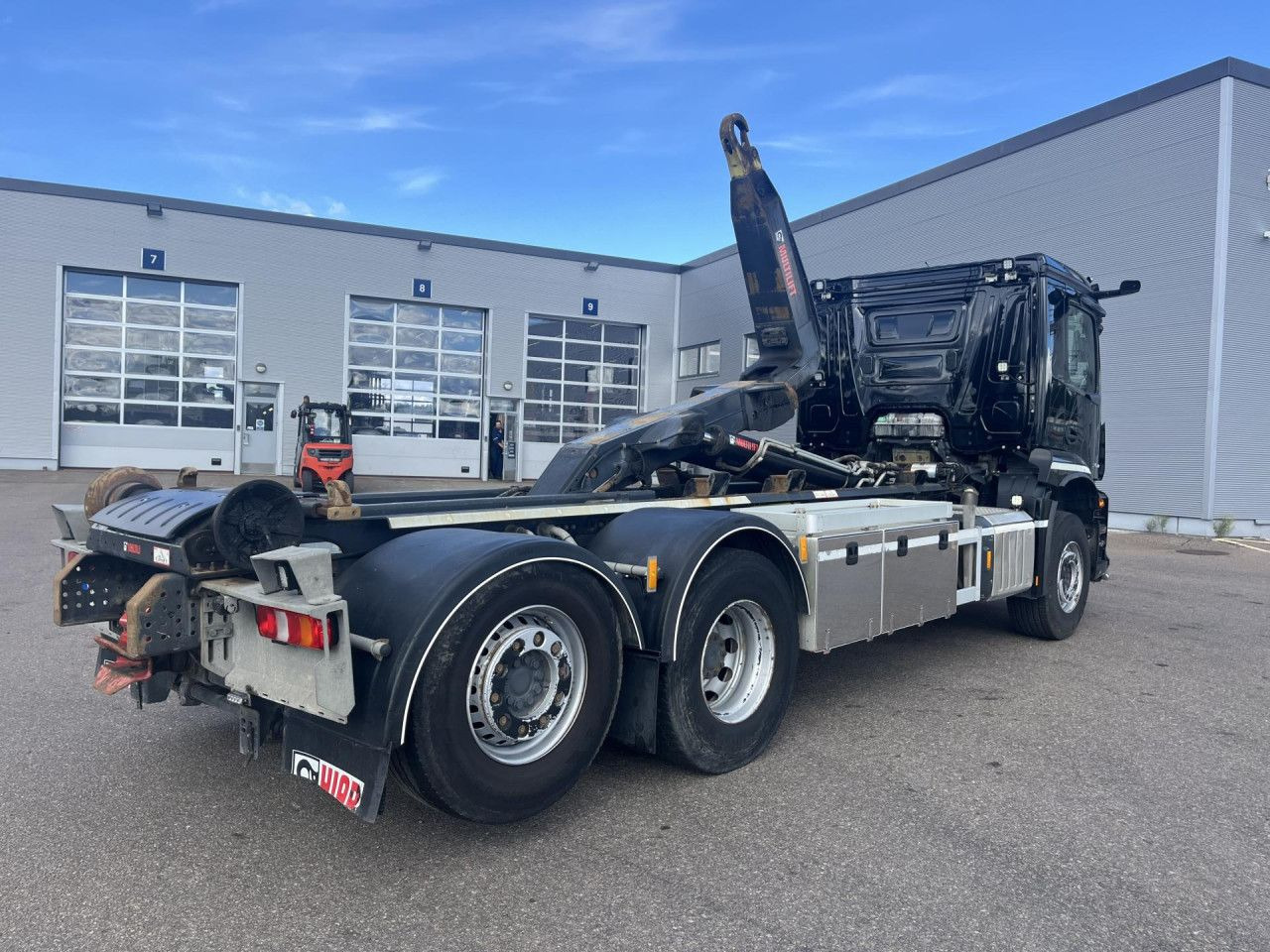 MERCEDES-BENZ Arocs 2543 6x2*4 / 21t Hooklift HIAB ULT21Z56 / 2022 - Kotalni prekucni tovornjak: slika 3 MERCEDES-BENZ Arocs 2543 6x2*4 / 21t Hooklift HIAB ULT21Z56 / 2022 - Kotalni prekucni tovornjak: slika 3