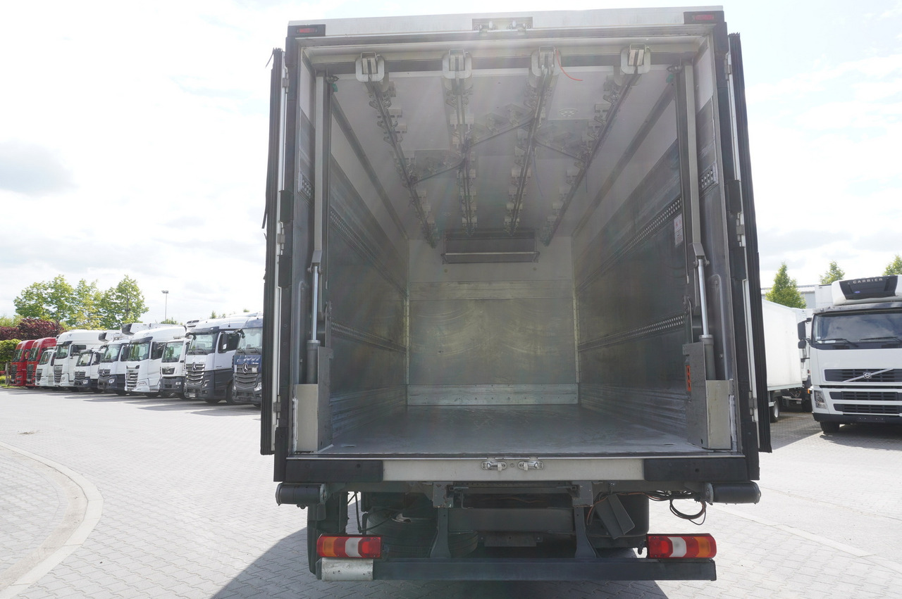 MERCEDES-BENZ Atego 1021 / Lamberet meat hook refrigerator / Carcass elevator 1000 kg / Thermoking T800 R - Tovornjak hladilnik, Tovornjak z dvigalom: slika 5 MERCEDES-BENZ Atego 1021 / Lamberet meat hook refrigerator / Carcass elevator 1000 kg / Thermoking T800 R - Tovornjak hladilnik, Tovornjak z dvigalom: slika 5