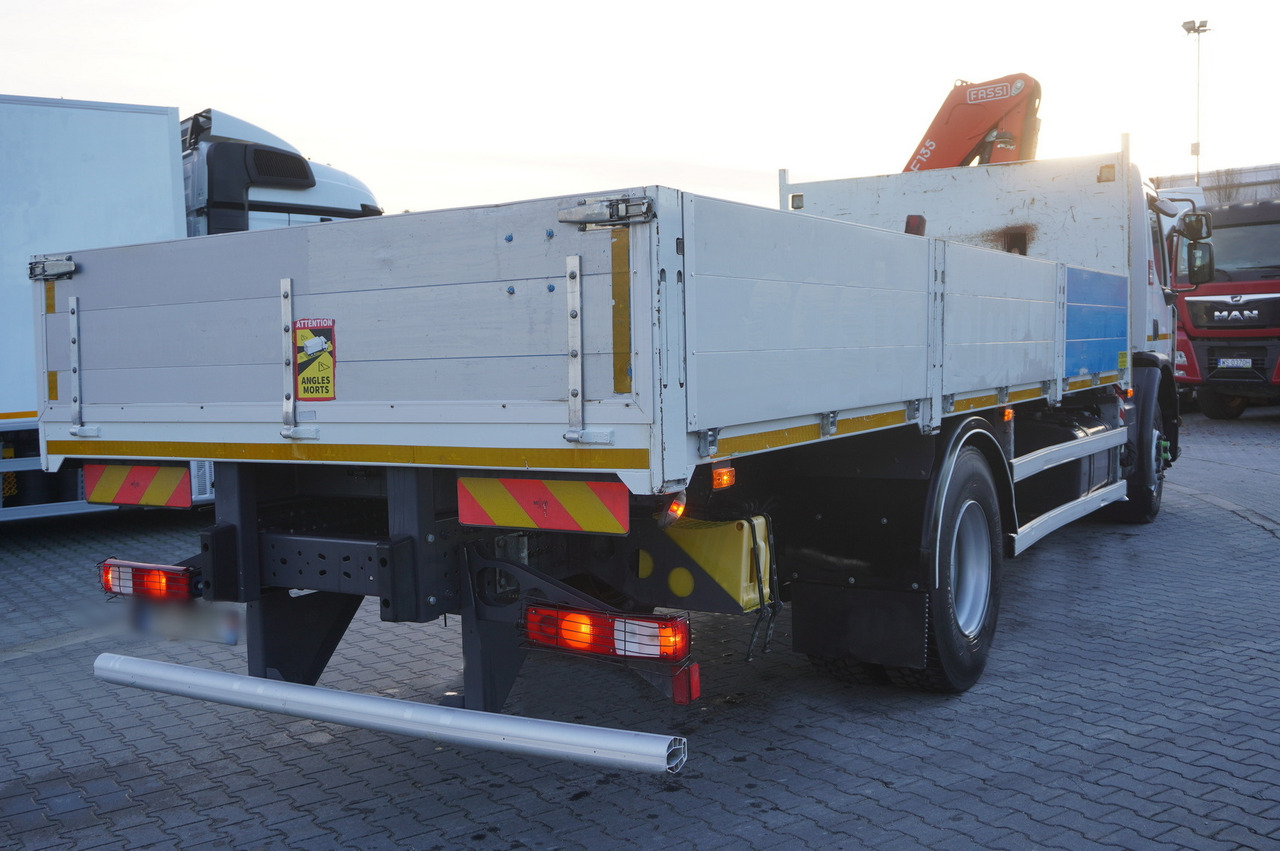 RENAULT C280 DTI 8 / FASSI crane 5.6 T / range 8 m / Flatbed 15 EPAL - Tovornjak s kesonom, Tovornjak z dvigalom: slika 3 RENAULT C280 DTI 8 / FASSI crane 5.6 T / range 8 m / Flatbed 15 EPAL - Tovornjak s kesonom, Tovornjak z dvigalom: slika 3