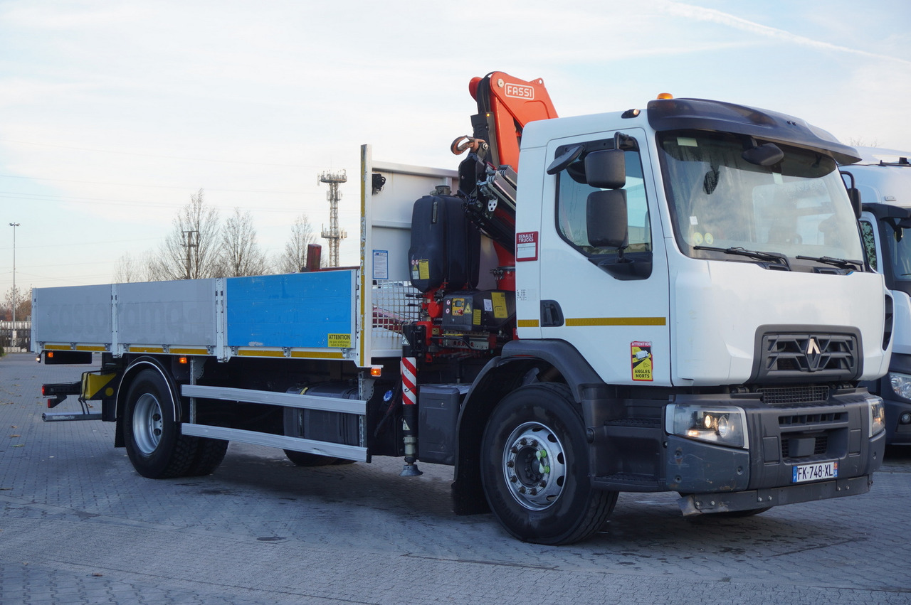 RENAULT C280 DTI 8 / FASSI crane 5.6 T / range 8 m / Flatbed 15 EPAL - Tovornjak z dvigalom: slika 5 RENAULT C280 DTI 8 / FASSI crane 5.6 T / range 8 m / Flatbed 15 EPAL - Tovornjak z dvigalom: slika 5
