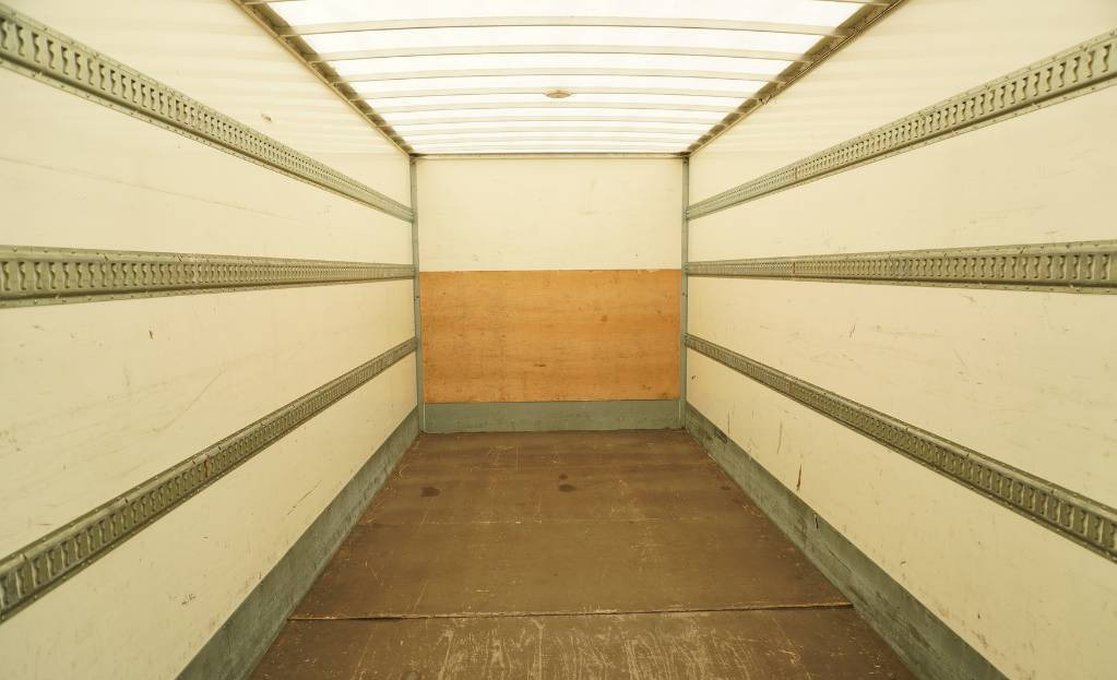 RENAULT D12 E6 / Container 18 pallets / tail lift - Tovornjak zabojnik: slika 5 RENAULT D12 E6 / Container 18 pallets / tail lift - Tovornjak zabojnik: slika 5