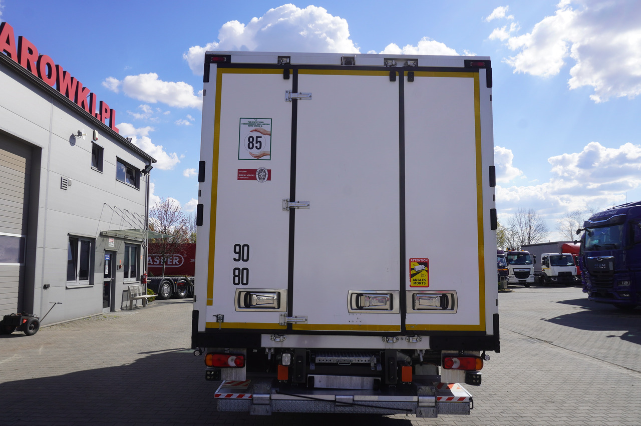 RENAULT D12 / Lamberet refrigerated truck / Dhollandia tail lift 1500 kg / 130 thousand km !! - Tovornjak hladilnik: slika 4 RENAULT D12 / Lamberet refrigerated truck / Dhollandia tail lift 1500 kg / 130 thousand km !! - Tovornjak hladilnik: slika 4