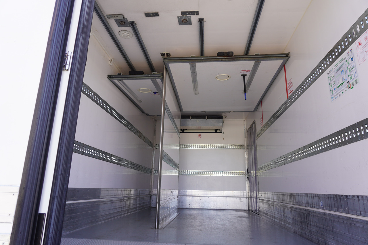 Tovornjak hladilnik RENAULT D12 / Lamberet refrigerated truck / Dhollandia tail lift 1500 kg / 130 thousand km !!: slika 17 Tovornjak hladilnik RENAULT D12 / Lamberet refrigerated truck / Dhollandia tail lift 1500 kg / 130 thousand km !!: slika 17