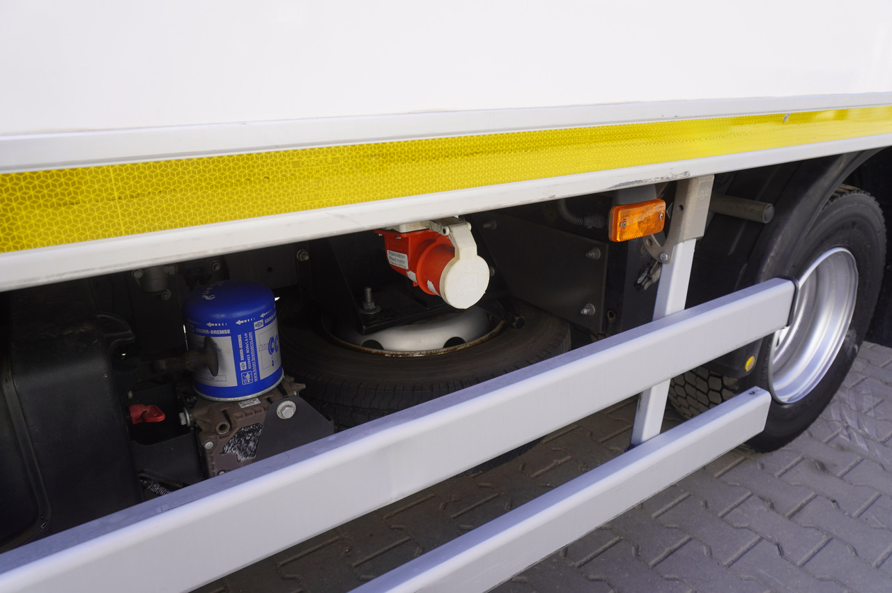 Tovornjak hladilnik RENAULT D12 / Lamberet refrigerated truck / Dhollandia tail lift 1500 kg / 130 thousand km !!: slika 16 Tovornjak hladilnik RENAULT D12 / Lamberet refrigerated truck / Dhollandia tail lift 1500 kg / 130 thousand km !!: slika 16