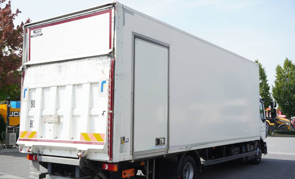RENAULT Renault D12 E6 / Container 18 pallets / Lift - Tovornjak zabojnik: slika 5 RENAULT Renault D12 E6 / Container 18 pallets / Lift - Tovornjak zabojnik: slika 5