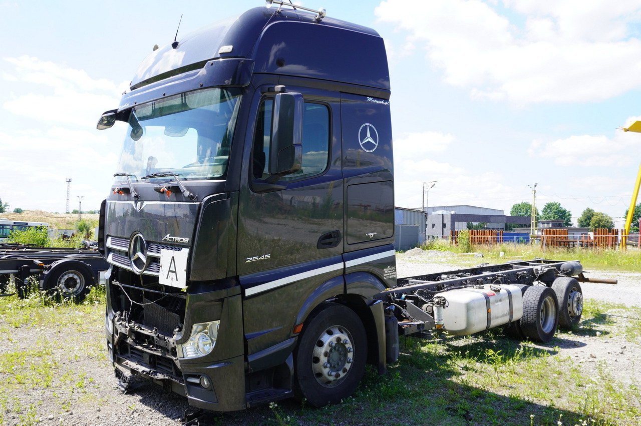 MERCEDES-BENZ Actros 2545 GIGA / without engine - Rezervni deli: slika 2 MERCEDES-BENZ Actros 2545 GIGA / without engine - Rezervni deli: slika 2