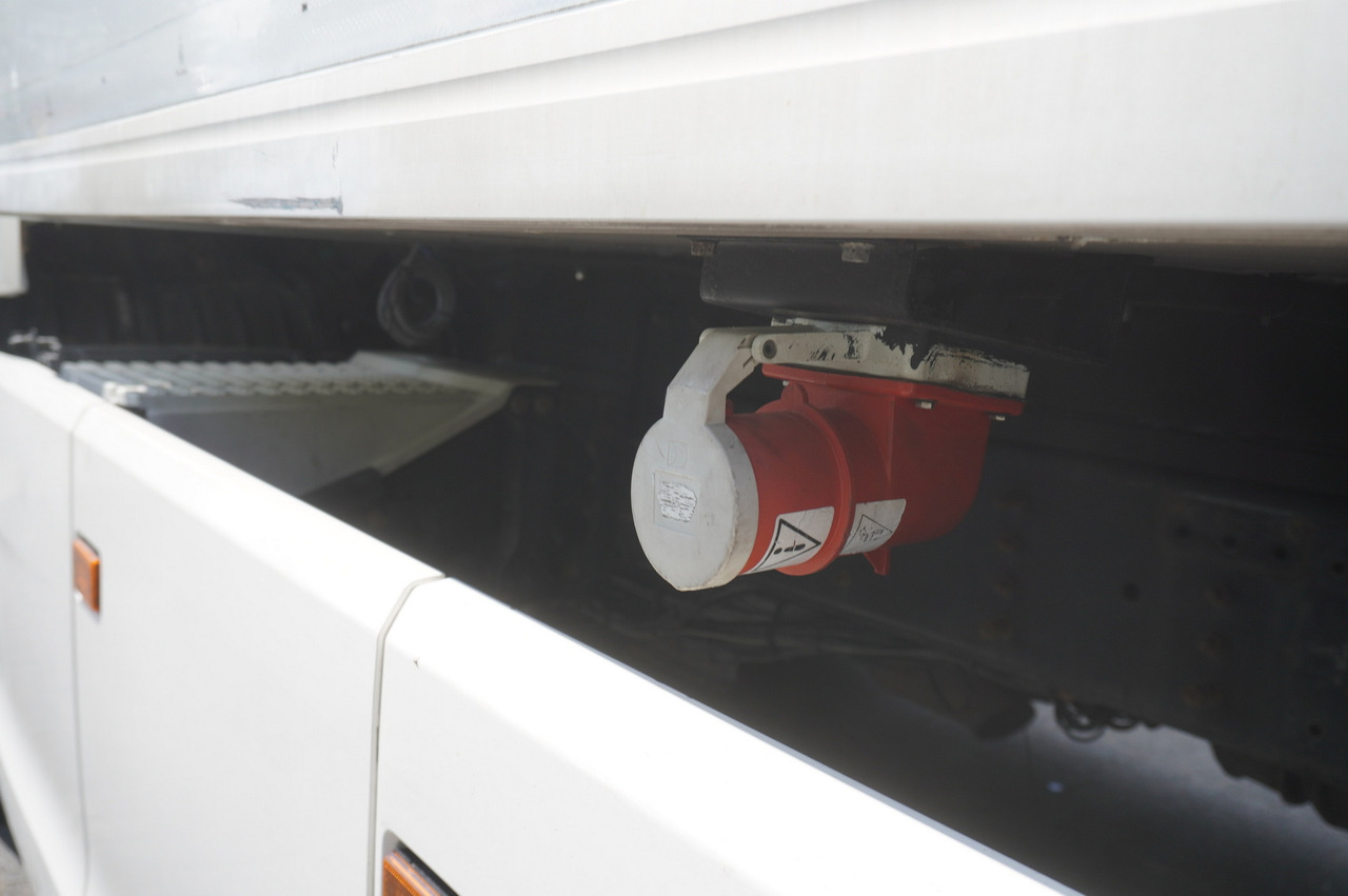 SCANIA R500 / Lecapitaine refrigerator Multitemp / Carrier Supra 950 MT / 3rd axle steered - Tovornjak hladilnik: slika 4 SCANIA R500 / Lecapitaine refrigerator Multitemp / Carrier Supra 950 MT / 3rd axle steered - Tovornjak hladilnik: slika 4