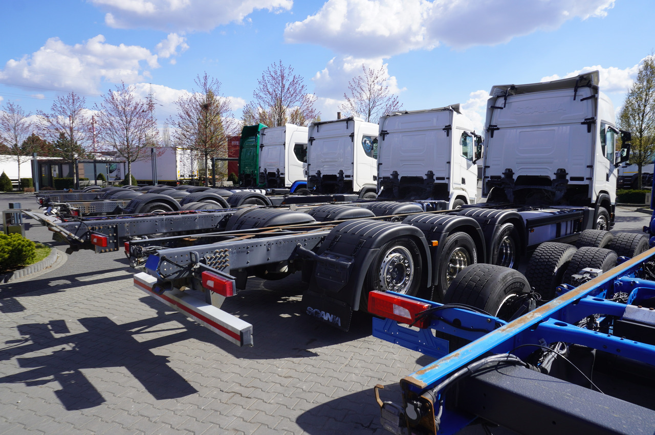 SCANIA R650 V8 / 650 HP/ frame 8.8 m / steered 4th axis / 20 units - Tovornjak-šasija: slika 4 SCANIA R650 V8 / 650 HP/ frame 8.8 m / steered 4th axis / 20 units - Tovornjak-šasija: slika 4