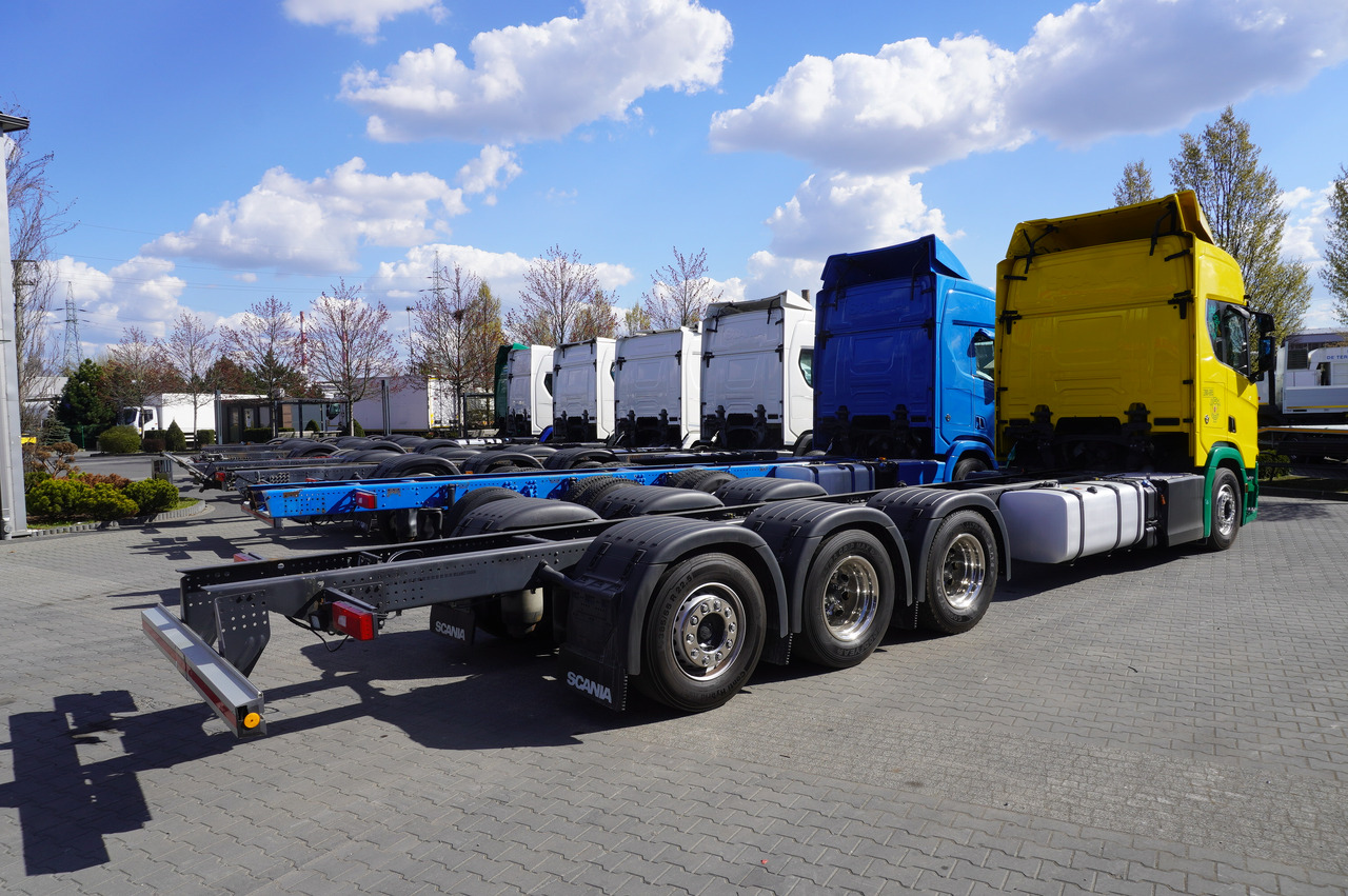 SCANIA R650 V8 / 650 HP/ frame 8.8 m / steered 4th axis / 20 units - Tovornjak z dvigalom: slika 2 SCANIA R650 V8 / 650 HP/ frame 8.8 m / steered 4th axis / 20 units - Tovornjak z dvigalom: slika 2