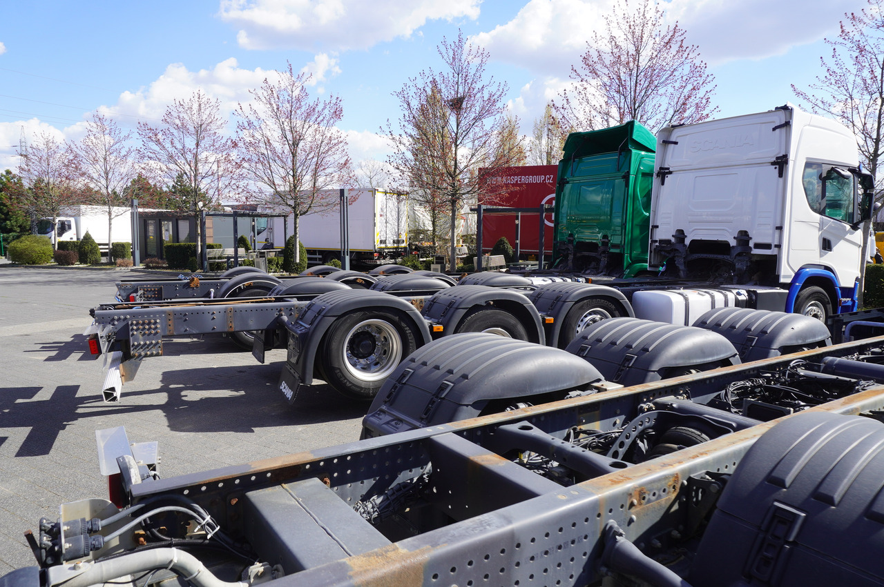 Tovornjak z dvigalom SCANIA R650 V8 / 650 HP/ frame 8.8 m / steered 4th axis / 20 units: slika 7