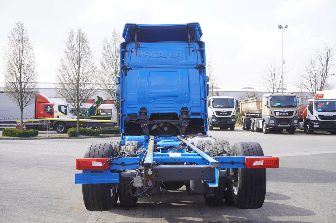 SCANIA R650 V8 / 650 HP/ frame 8.8 m / steered 4th axle - Tovornjak-šasija: slika 3 SCANIA R650 V8 / 650 HP/ frame 8.8 m / steered 4th axle - Tovornjak-šasija: slika 3