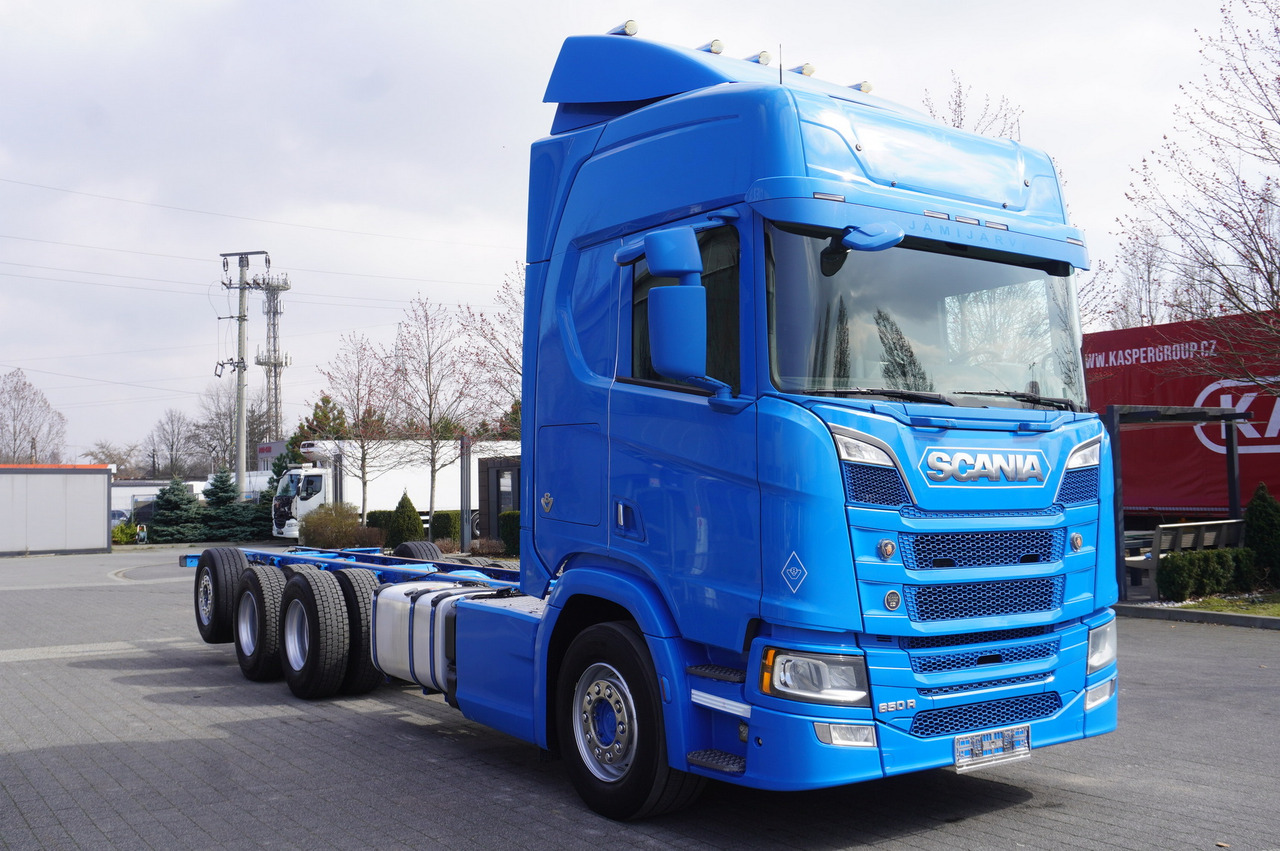 SCANIA R650 V8 / 650 HP/ frame 8.8 m / steered 4th axle - Tovornjak-šasija: slika 5 SCANIA R650 V8 / 650 HP/ frame 8.8 m / steered 4th axle - Tovornjak-šasija: slika 5