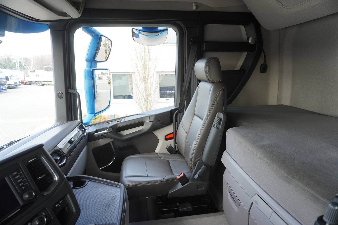 Tovornjak z dvigalom SCANIA R650 V8 / 650 HP/ frame 8.8 m / steered 4th axle: slika 15