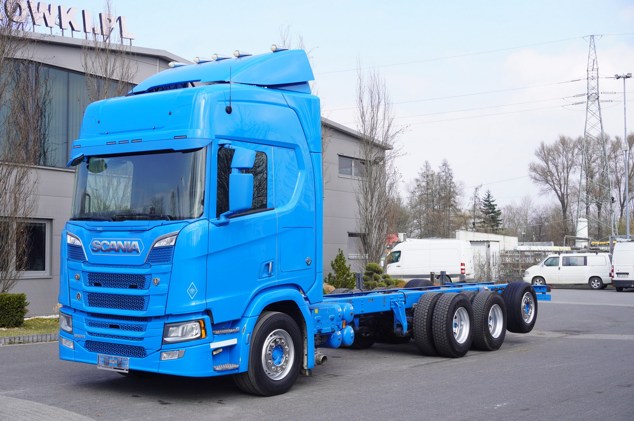 SCANIA R650 V8 / 650 HP/ frame 8.8 m / steered 4th axle - Tovornjak z dvigalom: slika 1 SCANIA R650 V8 / 650 HP/ frame 8.8 m / steered 4th axle - Tovornjak z dvigalom: slika 1