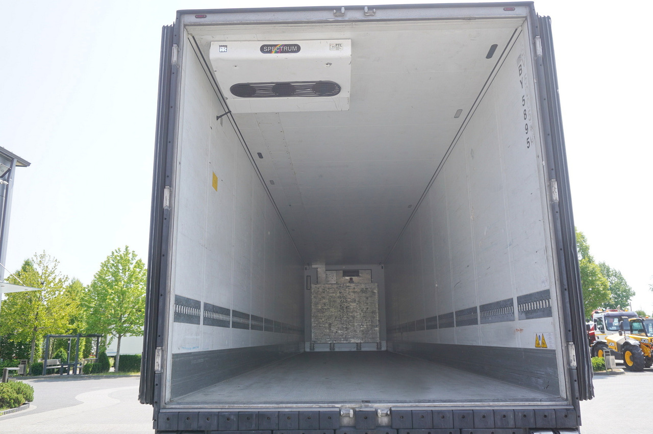 SCHMITZ refrigerated semi-trailer / Thermoking SLX Spectrum 250 / Multitemperature - Polprikolica hladilnik: slika 4 SCHMITZ refrigerated semi-trailer / Thermoking SLX Spectrum 250 / Multitemperature - Polprikolica hladilnik: slika 4