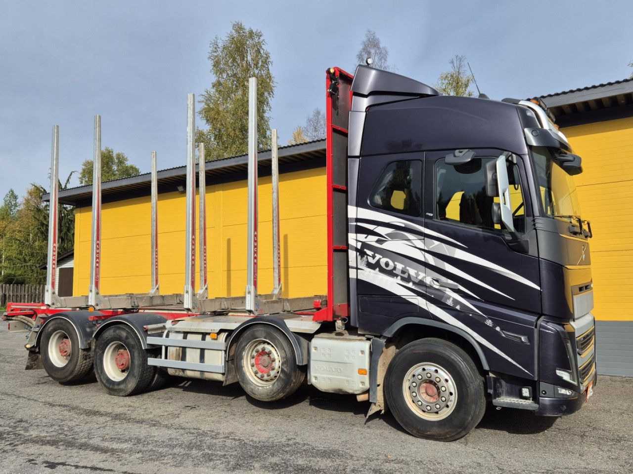VOLVO FH 750 8x4 / 2 lifted axles / timber truck - Tovornjak za prevoz lesa: slika 3 VOLVO FH 750 8x4 / 2 lifted axles / timber truck - Tovornjak za prevoz lesa: slika 3