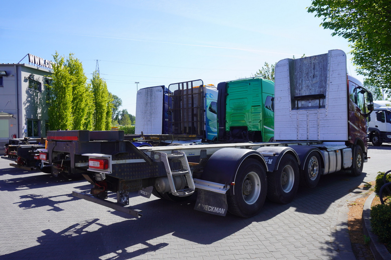 VOLVO FH16 750 / 750 HP! / chassis / 4 units 8x4 - Tovornjak z dvigalom: slika 5 VOLVO FH16 750 / 750 HP! / chassis / 4 units 8x4 - Tovornjak z dvigalom: slika 5