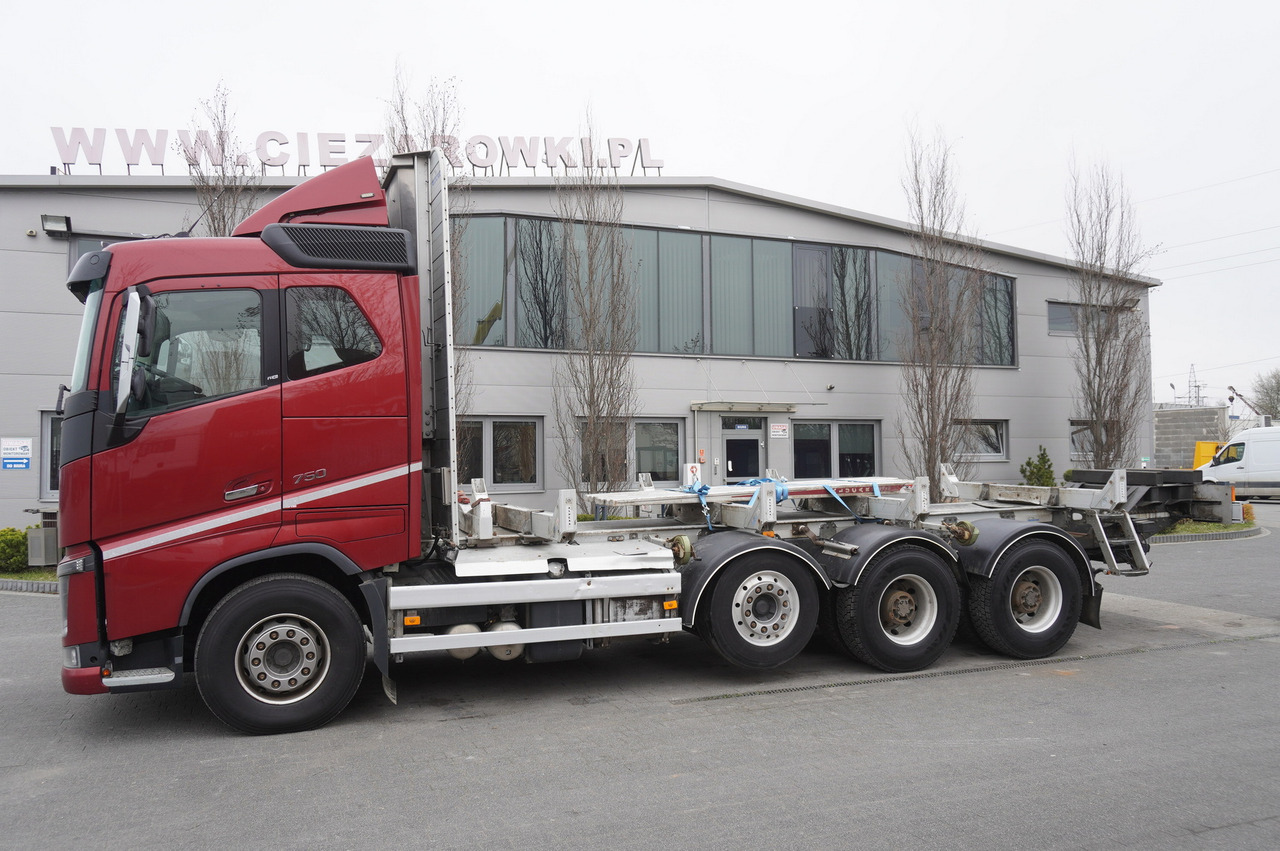 VOLVO FH16 750 / Frame 8 m / 750 HP! / 2021 / stanchion superstructure - Tovornjak za prevoz lesa: slika 4 VOLVO FH16 750 / Frame 8 m / 750 HP! / 2021 / stanchion superstructure - Tovornjak za prevoz lesa: slika 4