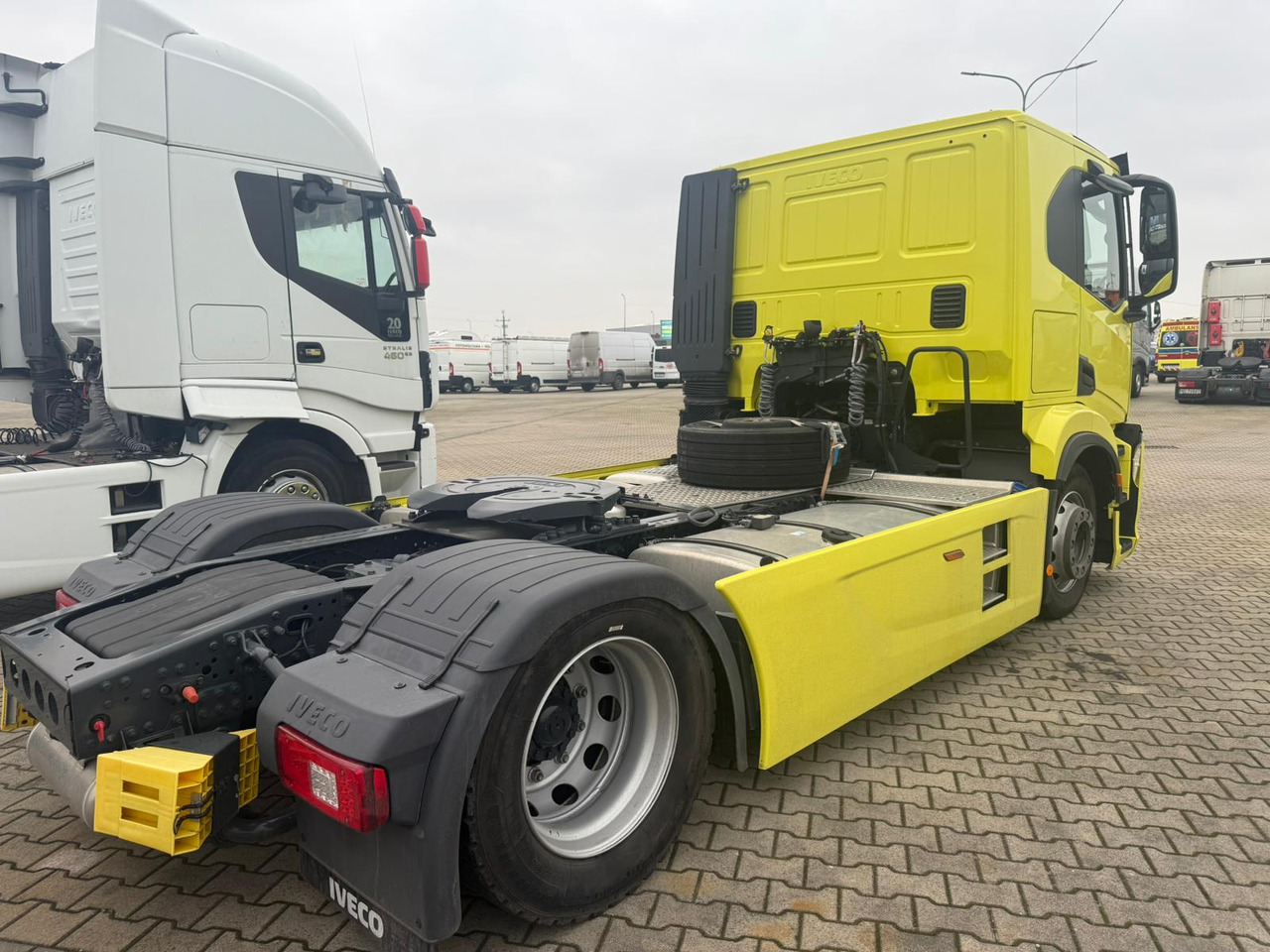 IVECO S-WAY 480 AT440 tractor unit / 2022 / 130 tho. km / Retarder - Vlačilec: slika 3 IVECO S-WAY 480 AT440 tractor unit / 2022 / 130 tho. km / Retarder - Vlačilec: slika 3
