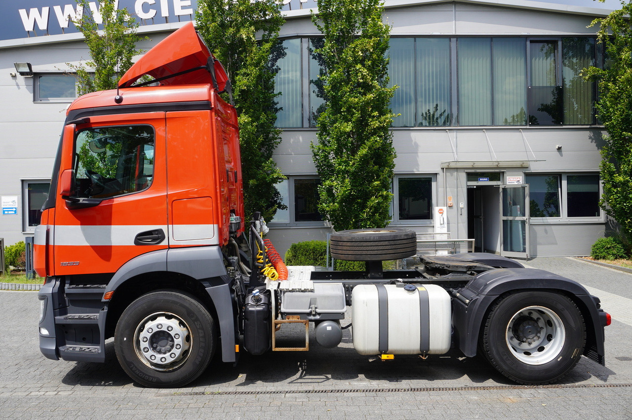 MERCEDES-BENZ Actros 1833 tractor unit / 260 tho. km - Vlačilec: slika 2 MERCEDES-BENZ Actros 1833 tractor unit / 260 tho. km - Vlačilec: slika 2