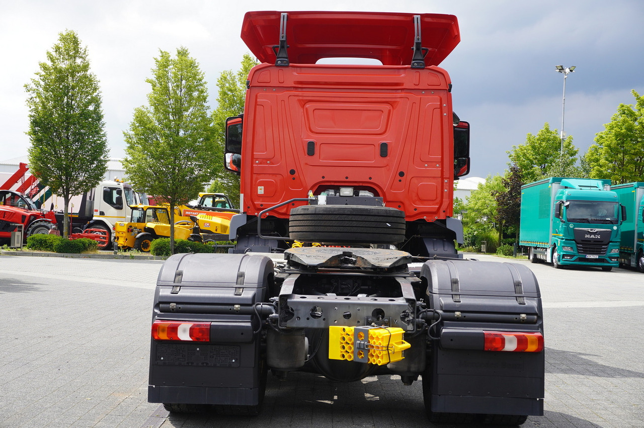 MERCEDES-BENZ Actros 1833 tractor unit / 260 tho. km - Vlačilec: slika 3 MERCEDES-BENZ Actros 1833 tractor unit / 260 tho. km - Vlačilec: slika 3