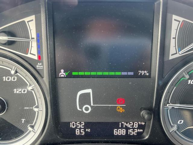 DAF XF 480 FT SSC Low Deck TraXon Intarder 2 x Tank - Vlačilec: slika 4 DAF XF 480 FT SSC Low Deck TraXon Intarder 2 x Tank - Vlačilec: slika 4