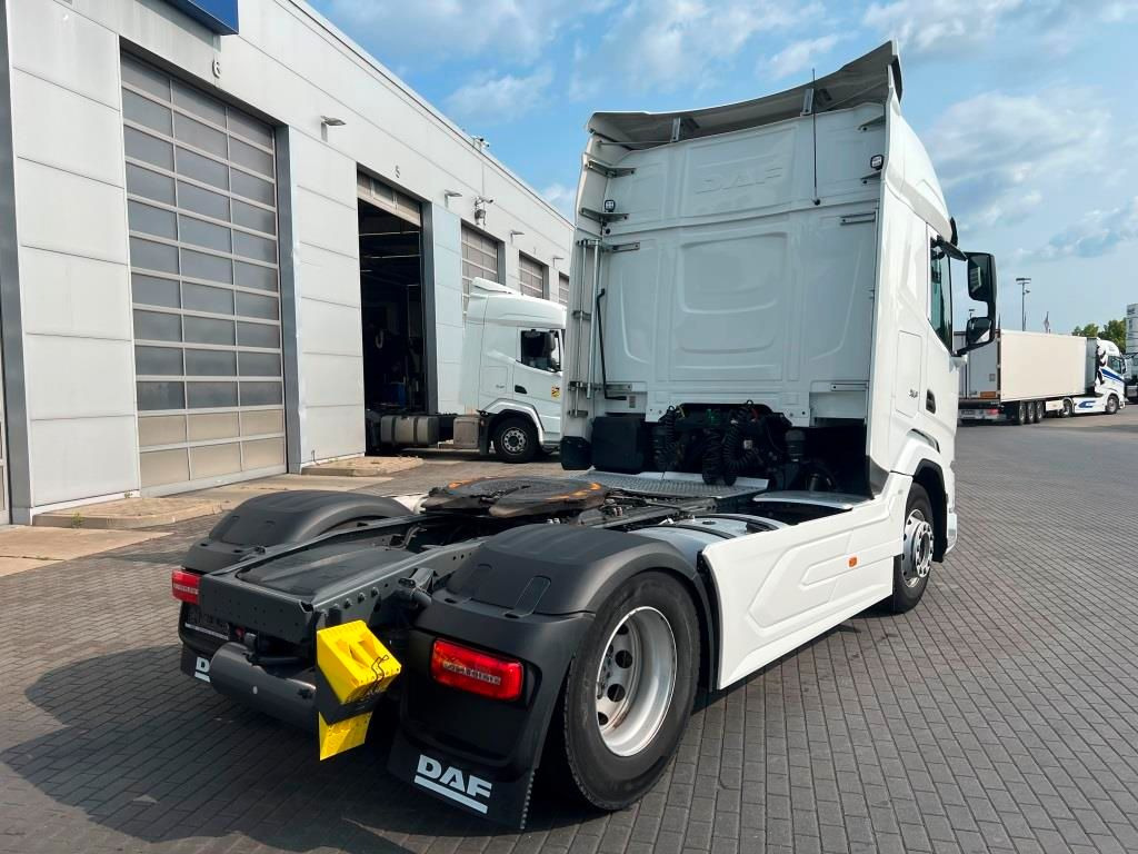 DAF XFn 480 FT Intarder 2xTank 1.105 L Vollspoiler - Vlačilec: slika 4 DAF XFn 480 FT Intarder 2xTank 1.105 L Vollspoiler - Vlačilec: slika 4