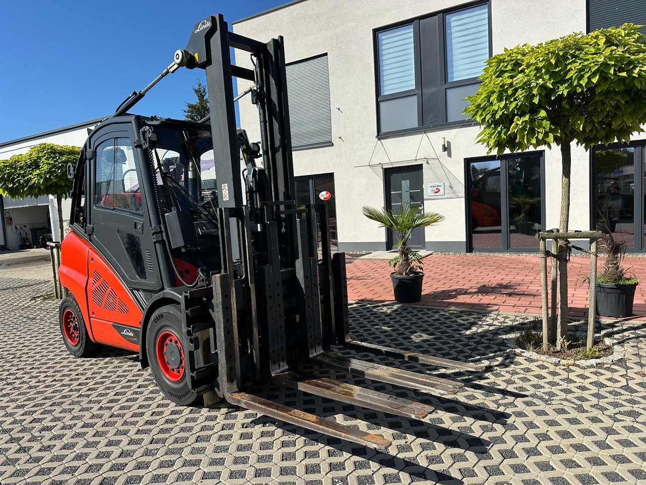 Linde H45T-02 Linde H45T-02 - Plinski viličar: slika 2 Linde H45T-02 Linde H45T-02 - Plinski viličar: slika 2