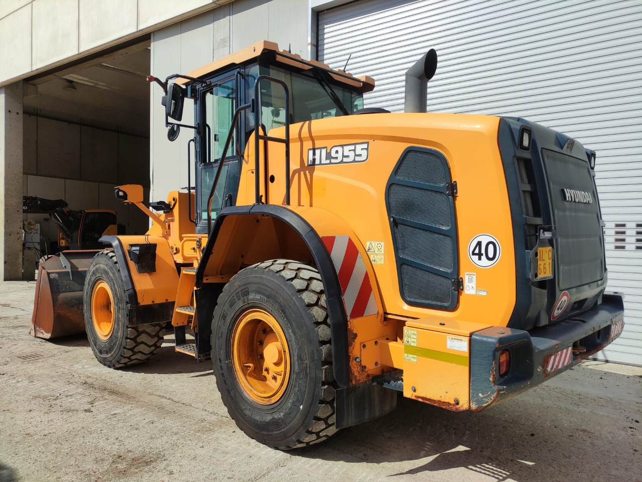 HYUNDAI HL955 - Kolesni nakladalec: slika 2 HYUNDAI HL955 - Kolesni nakladalec: slika 2