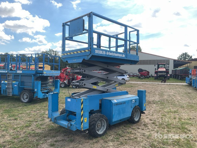 2007 Genie GS2668RT 4x4 Diesel Scissor Lift - Škarjasta dvižna ploščad: slika 4 2007 Genie GS2668RT 4x4 Diesel Scissor Lift - Škarjasta dvižna ploščad: slika 4