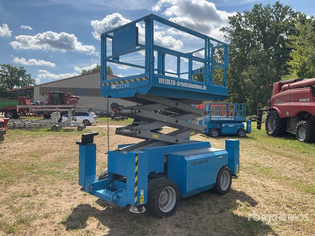 2007 Genie GS2668RT 4x4 Diesel Scissor Lift - Škarjasta dvižna ploščad: slika 4 2007 Genie GS2668RT 4x4 Diesel Scissor Lift - Škarjasta dvižna ploščad: slika 4