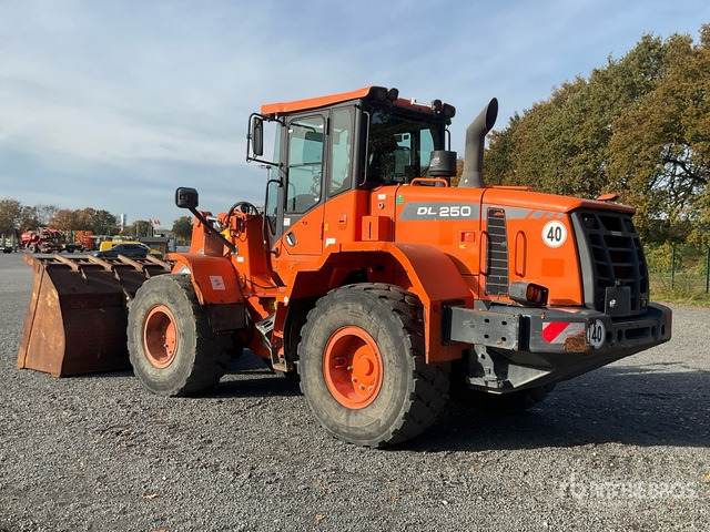 2016 Doosan DL250-3 Wheel Loader - Kolesni nakladalec: slika 4 2016 Doosan DL250-3 Wheel Loader - Kolesni nakladalec: slika 4