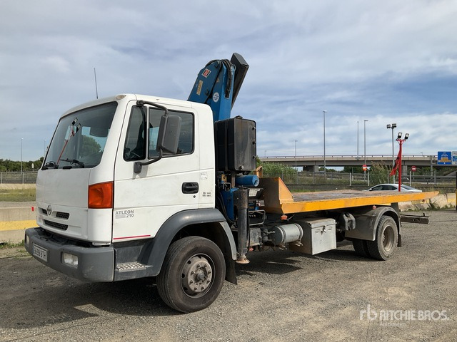 2002 Nissan Atleon 210 4x2 with Crane Rollback Truck - Vlečno vozilo: slika 1 2002 Nissan Atleon 210 4x2 with Crane Rollback Truck - Vlečno vozilo: slika 1