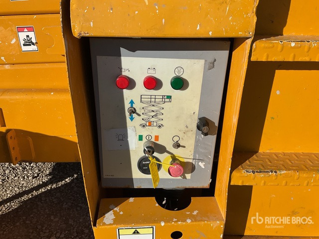 2004 Haulotte H18SX 4x4 Diesel Scissor Lift - Škarjasta dvižna ploščad: slika 5 2004 Haulotte H18SX 4x4 Diesel Scissor Lift - Škarjasta dvižna ploščad: slika 5