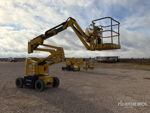 2006 Haulotte HA12IP 2WD Electric Articulating Boom Lift - Zglobna dvižna ploščad: slika 2 2006 Haulotte HA12IP 2WD Electric Articulating Boom Lift - Zglobna dvižna ploščad: slika 2