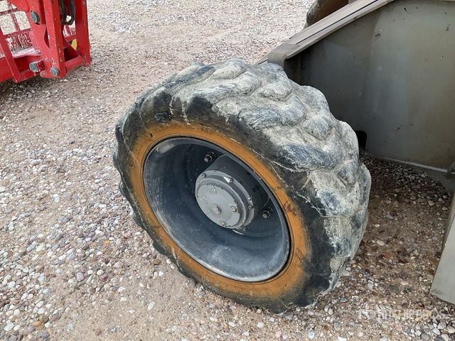 2006 Haulotte HA12PX 4WD Diesel Articulating Boom Lift - Zglobna dvižna ploščad: slika 4 2006 Haulotte HA12PX 4WD Diesel Articulating Boom Lift - Zglobna dvižna ploščad: slika 4