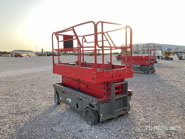 2007 Haulotte Compact 10 Electric (Inoperable) Scissor Lift - Škarjasta dvižna ploščad: slika 3 2007 Haulotte Compact 10 Electric (Inoperable) Scissor Lift - Škarjasta dvižna ploščad: slika 3