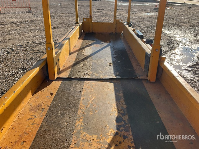 2007 Haulotte Compact 8 Electric Scissor Lift - Škarjasta dvižna ploščad: slika 5 2007 Haulotte Compact 8 Electric Scissor Lift - Škarjasta dvižna ploščad: slika 5