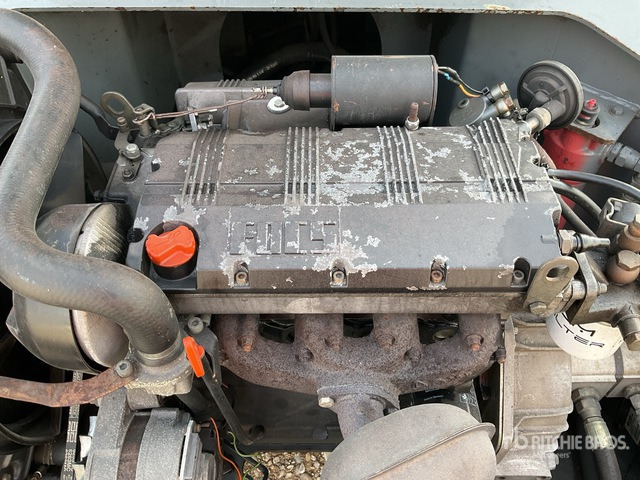 2007 Haulotte HA12PX 4WD Diesel Articulating Boom Lift - Zglobna dvižna ploščad: slika 5 2007 Haulotte HA12PX 4WD Diesel Articulating Boom Lift - Zglobna dvižna ploščad: slika 5