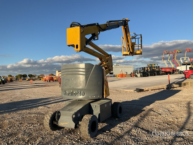 2010 Haulotte HA15IP 2WD Electric Articulating Boom Lift - Zglobna dvižna ploščad: slika 1 2010 Haulotte HA15IP 2WD Electric Articulating Boom Lift - Zglobna dvižna ploščad: slika 1